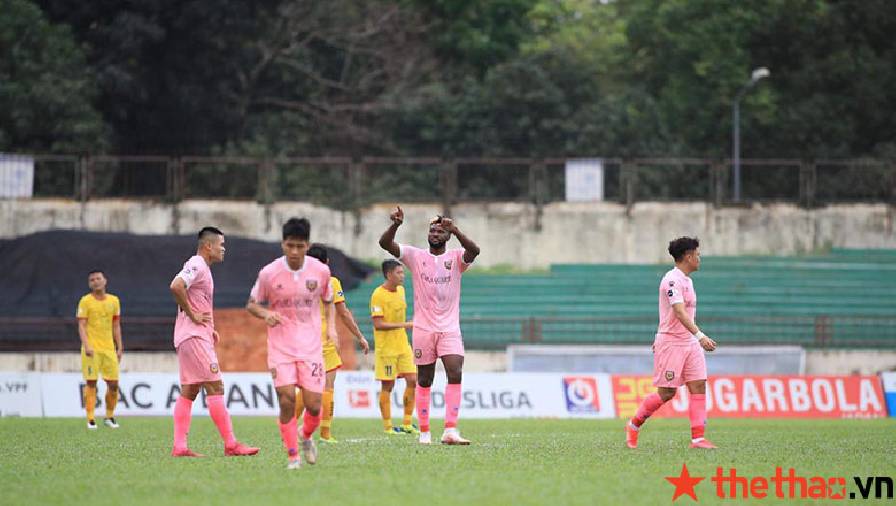 Thay tướng đổi vận, Hà Tĩnh giành chiến thắng trước SLNA trong trận derby