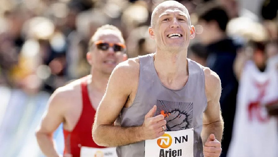 Arjen Robben phá kỷ lục marathon của bản thân ở tuổi 39