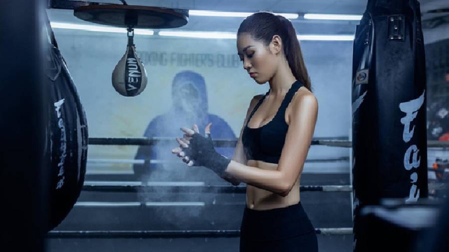 Hoa Hậu Nguyễn Trần Khánh Vân: 'Boxing để phòng vệ và giúp Vân mạnh mẽ hơn'