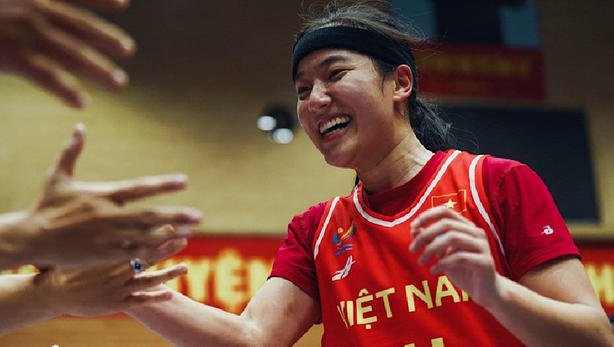 Báo Mỹ viết về chị em song sinh của tuyển bóng rổ Việt Nam: 'Đã đến lúc họ trở thành thủ lĩnh'