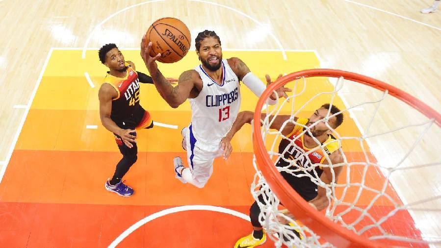 Vắng Kawhi Leonard, 'Playoff P' đưa LA Clippers vươn lên dẫn trước