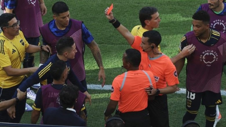 Cựu sao MU bất ngờ bị đuổi dù đã rời sân tại FIFA Club World Cup