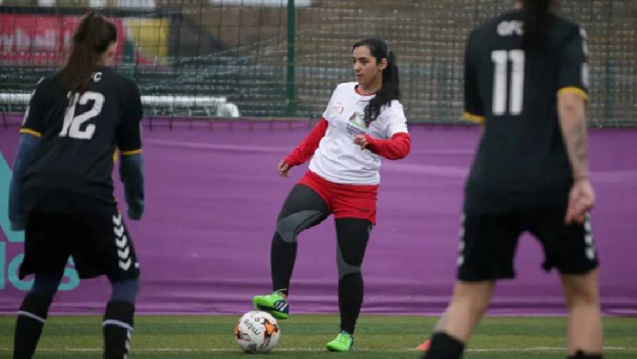 Cầu thủ bóng đá nữ Afghanistan cầu cứu cộng đồng quốc tế