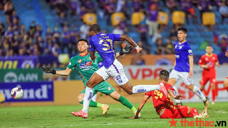 Hà Nội vượt qua Thanh Hóa ở trận cầu ‘mưa bàn thắng’