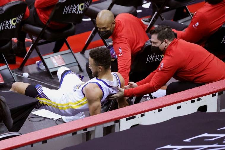 Stephen Curry chấn thương, NHM Golden State Warriors thấp thỏm lo âu