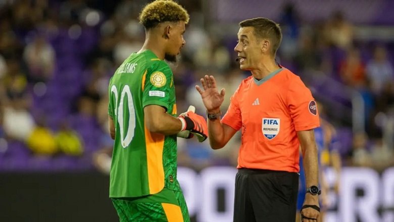 Thủ môn đầu tiên chịu phạt góc vì câu giờ quá 8 giây ở Club World Cup