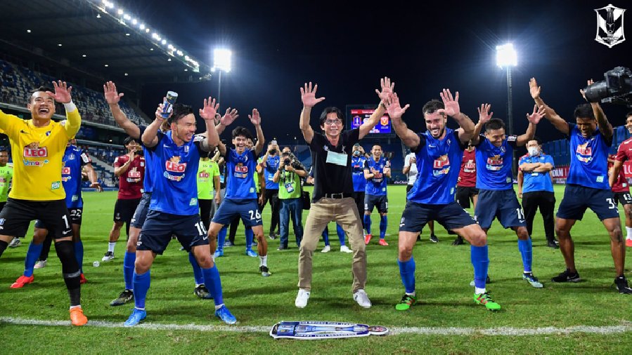 Bi hài bóng đá Thái Lan: Cầu thủ được dùng tên giả để thu hút người hâm mộ