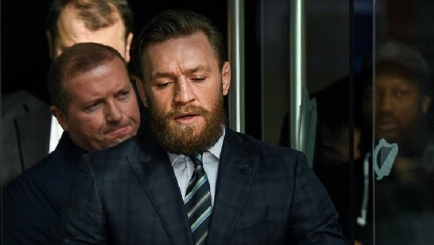 Conor McGregor đấm sưng mặt DJ Ý, chuẩn bị phải hầu tòa?