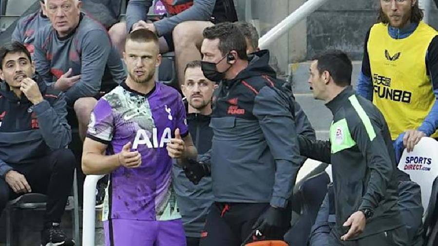 2 cầu thủ Tottenham được bầu xuất sắc nhất trận vì cứu mạng CĐV đột quỵ