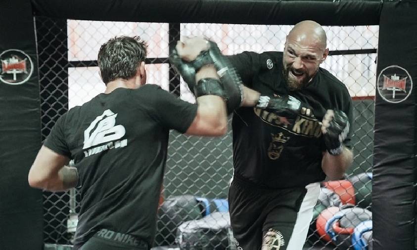 Tyson Fury chán Boxing, muốn đổi nghề thành võ sĩ MMA?