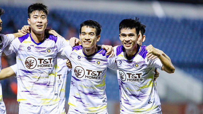 Thể Công Viettel hạ Nam Định, cùng Hà Nội FC áp sát ngôi đầu V.League 2024/25