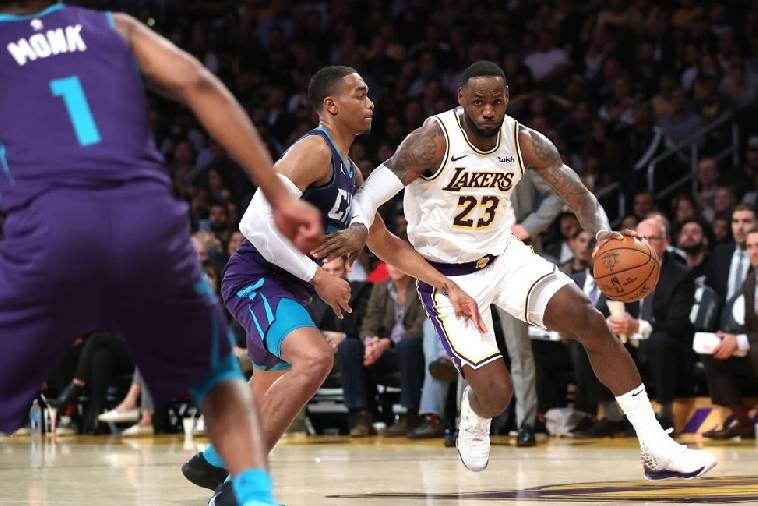 Xem trực tiếp bóng rổ NBA ngày 19/3: Los Angeles Lakers vs Charlotte Hornets (10h00)