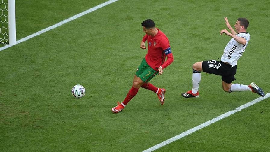 Nã lưới tuyển Đức, Ronaldo lập hàng loạt thành tích khủng