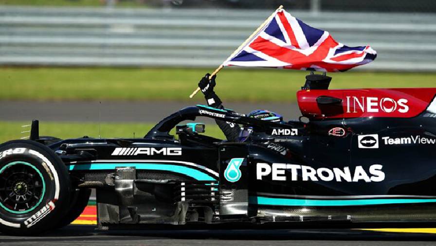 Đâm vỡ xe Verstappen, Hamilton vẫn thắng Grand Prix Anh