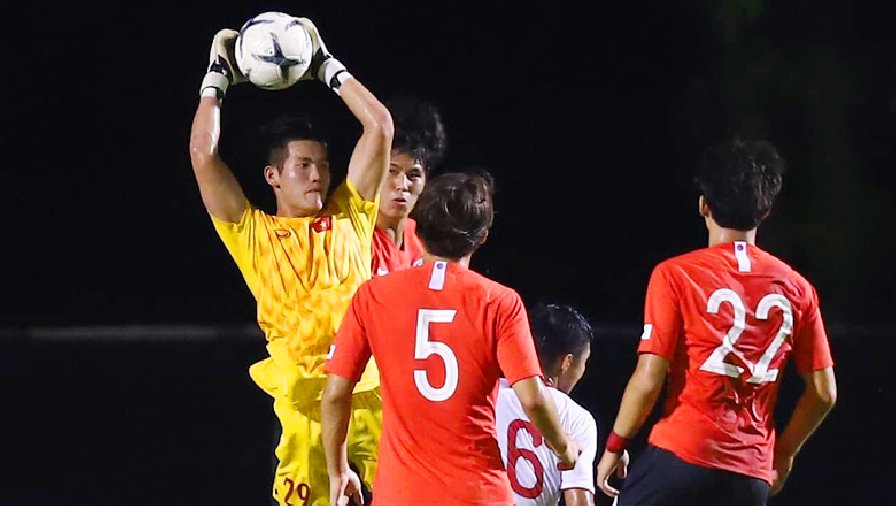 Diễn tả lại hành vi 'thi đấu lạ' của thủ môn Nguyễn Văn Bá, khiến Kiên Giang thua trắng 0-6