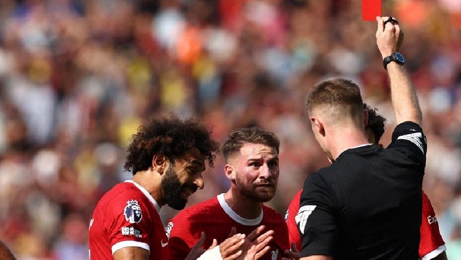 Tân binh Liverpool nhận thẻ đỏ ở trận ra mắt Anfield, nghỉ đại chiến Newcastle