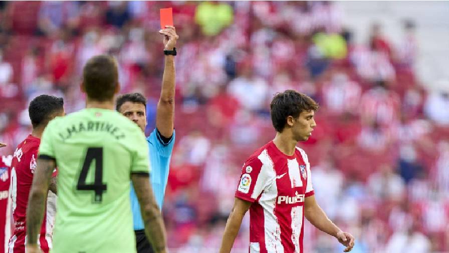 Joao Felix nhận thẻ đỏ vì chửi trọng tài, nguy cơ bị treo giò 12 trận
