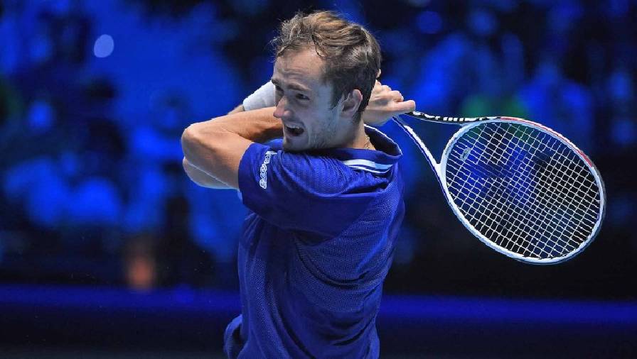 Medvedev thắng nghẹt thở Sinner, cục diện bảng Đỏ ATP Finals 2021 ngã ngũ