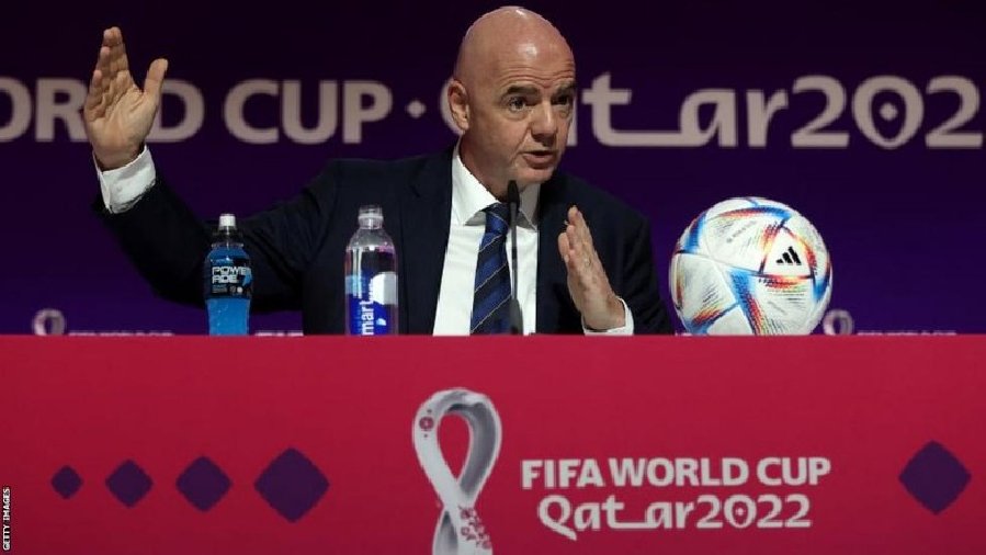 Chủ tịch FIFA bảo vệ Qatar: Châu Âu phải xin lỗi 3.000 năm tới