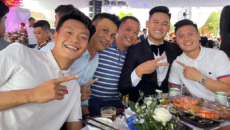 Dàn sao ĐT Việt Nam dự đám cưới hậu vệ Hồ Tấn Tài