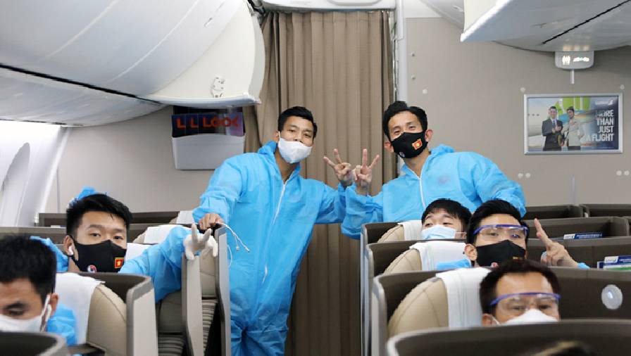 ĐT Việt Nam vẫn an toàn dù đi chung chuyến bay có người nhiễm COVID-19