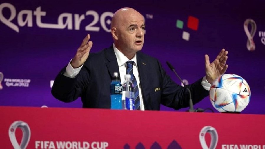 Chủ tịch FIFA muốn trao quyền đăng cai World Cup cho Triều Tiên