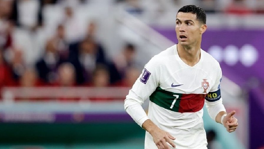 Ronaldo ký hợp đồng trị giá 200 triệu euro với Al Nassr trước ngày 31/12?