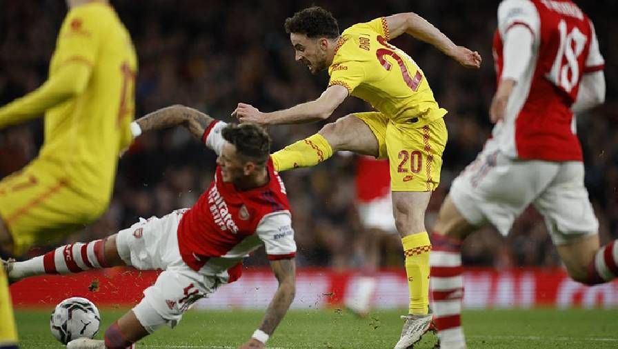 Diogo Jota giúp Liverpool hạ Arsenal ở bán kết Cúp Liên đoàn Anh