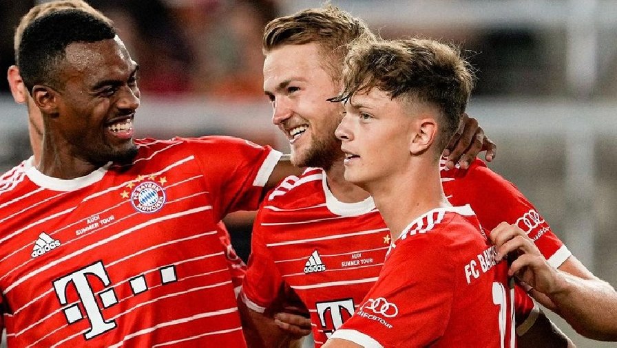 De Ligt ra mắt Bayern Munich: Ghi bàn, mắc lỗi và rời sân vì kiệt sức