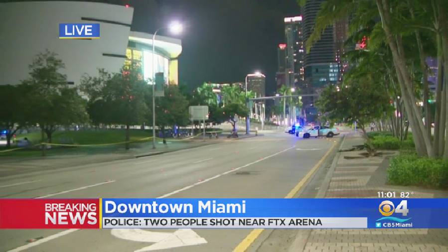 Miami Heat phải đóng cửa sân nhà vì xả súng