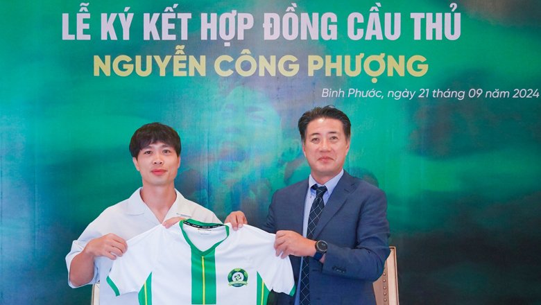 Công Phượng chính thức gia nhập đội bóng hạng Nhất, ký hợp đồng 3 năm