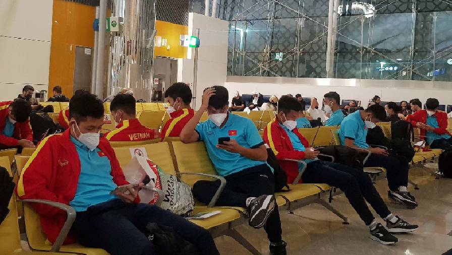U23 Việt Nam gặp khó khi vừa đặt chân tới Kyrgyzstan