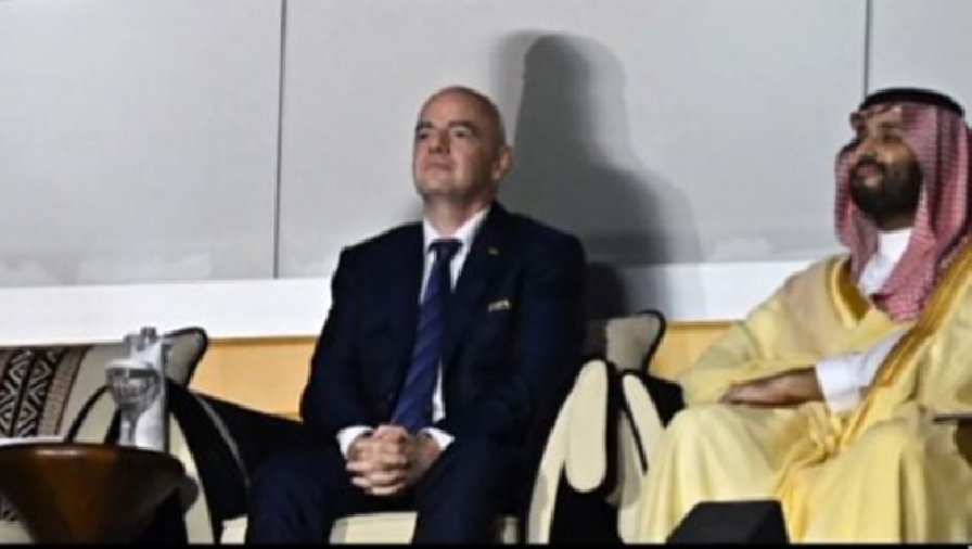 Chủ tịch FIFA ngồi cạnh thái tử Saudi Arabia, lộ diện chủ nhà World Cup 2030?