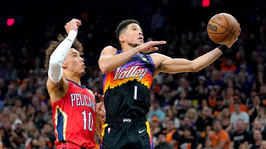 Phoenix Suns mất Devin Booker trong game 3 và game 4 loạt playoffs NBA