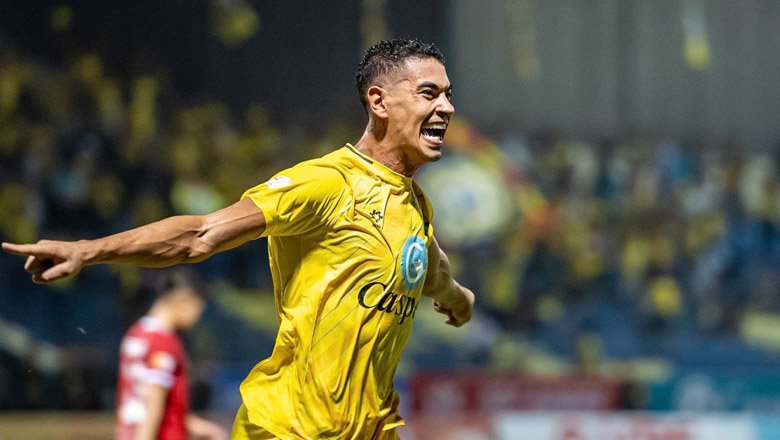 Trung vệ Brazil viết tâm thư chia tay Thanh Hóa