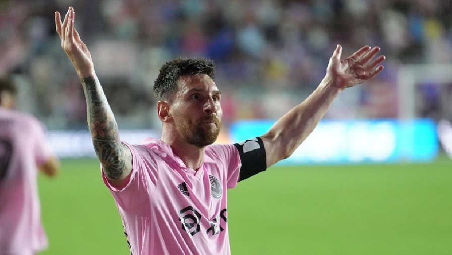 Messi lập siêu phẩm sút phạt ở phút 94 trong trận ra mắt Inter Miami