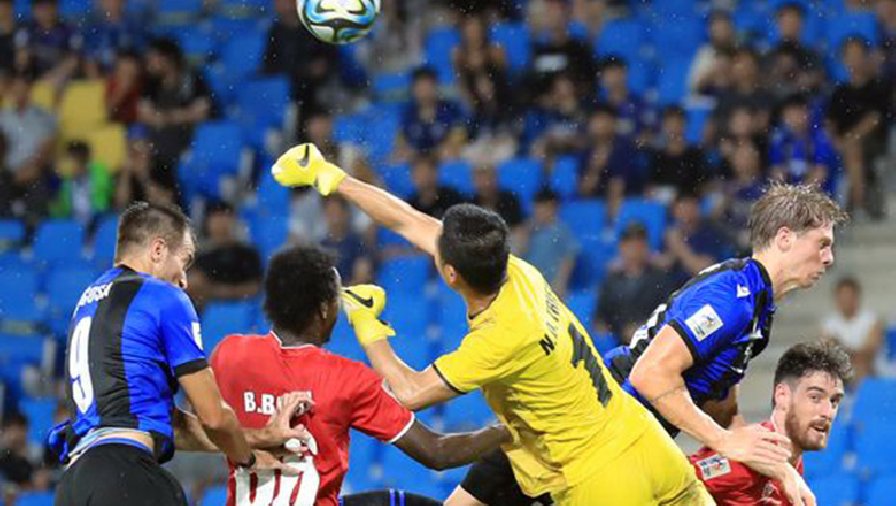 Thủ môn Hải Phòng 'lên đồng' ở trận Incheon United trước khi mắc sai lầm phút cuối