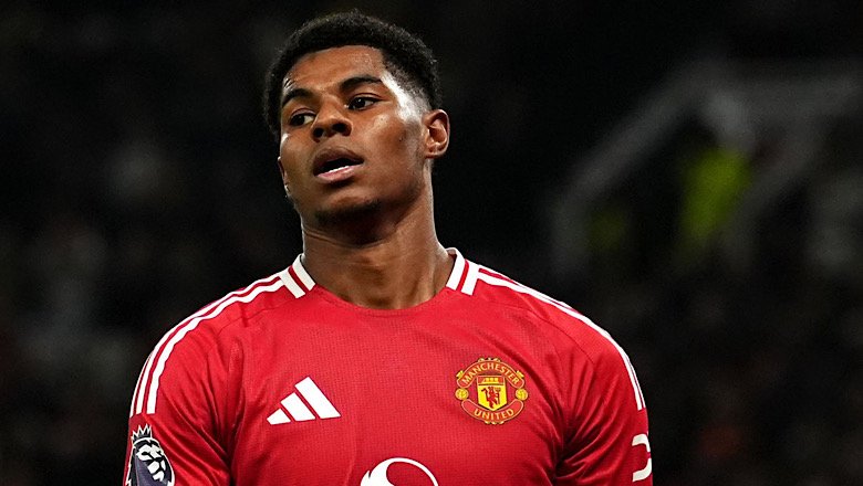 Marcus Rashford hết bị đồng đội quay lưng lại bị bạn gái ruồng bỏ