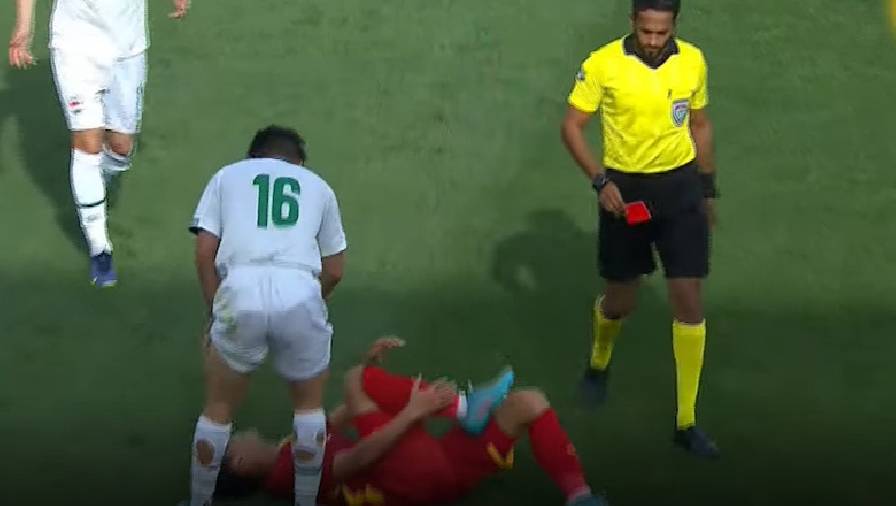 Trọng tài bất ngờ đổi thẻ đỏ thành vàng cho U23 Iraq sau pha bóng quyết liệt với U23 Việt Nam