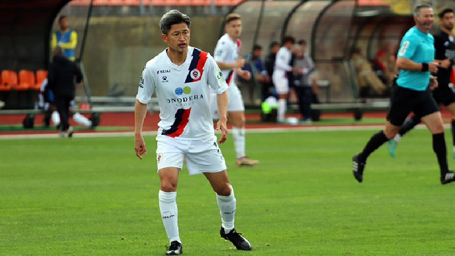 Cầu thủ già nhất thế giới Kazuyoshi Miura ra mắt bóng đá Bồ Đào Nha