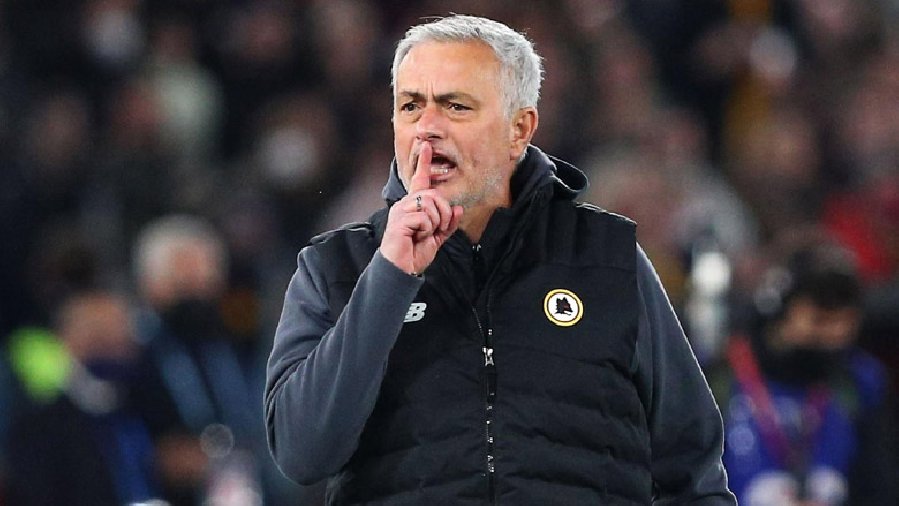 Mourinho: Án phạt trừ 10 điểm của Juventus chẳng khác nào trò đùa