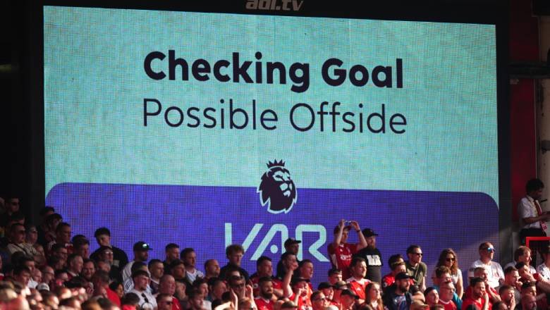 Top 5 sự kiện khiến VAR xứng đáng bị 'tử hình' tại Premier League