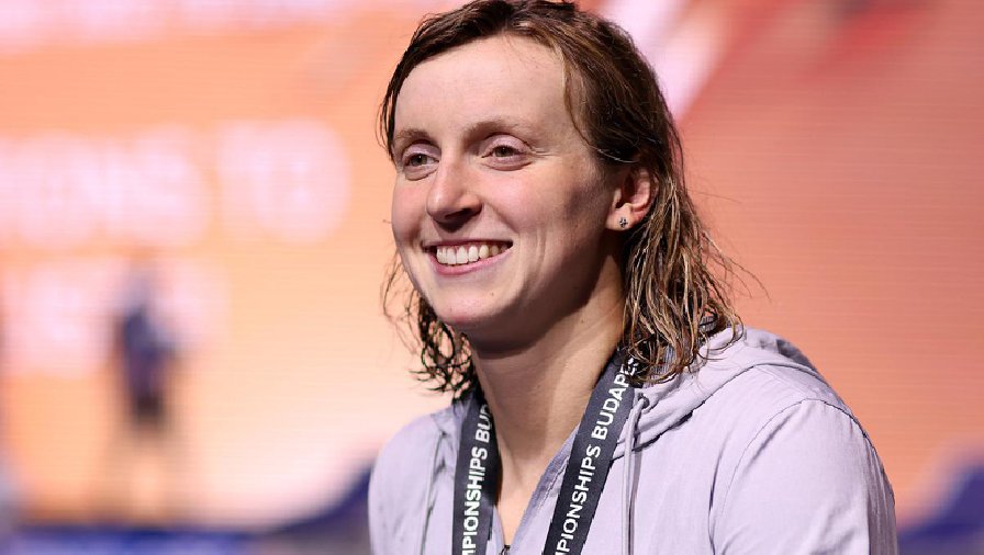 Kình ngư Katie Ledecky lập kỷ lục giành 21 HCV thế giới