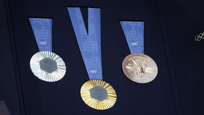 Huy chương Olympic Paris 2024 được làm từ… tháp Eiffel