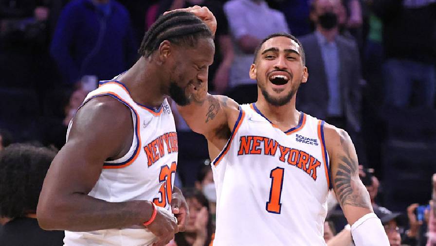 New York Knicks đi dạo trên sân của Orlando Magic