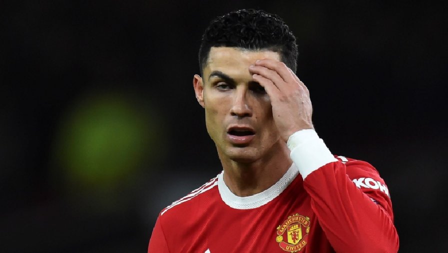 Ronaldo mất 16 triệu bảng vì bị MU thanh lý hợp đồng sớm
