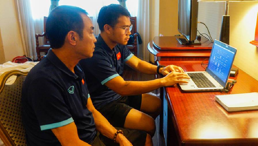 HLV Đinh Thế Nam: U23 Việt Nam bắt buộc phải chơi tấn công dù thiếu người 