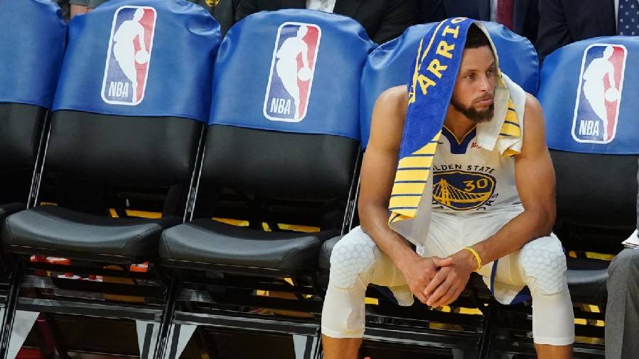 Chấn thương có biến chứng, Stephen Curry vẫn chưa thể trở lại thi đấu