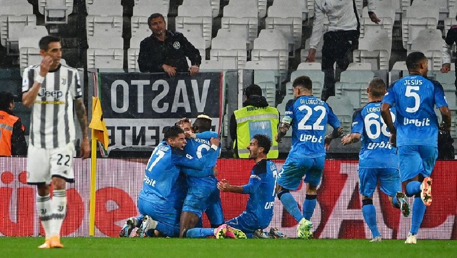 Napoli có cơ hội vô địch Serie A sớm 6 vòng, AC Milan chính thức thành cựu vương
