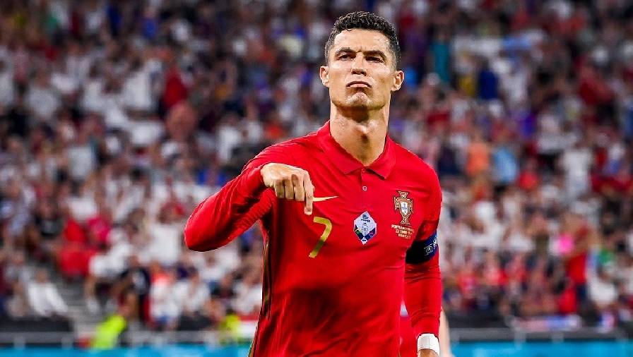 Ronaldo thiết lập kỷ lục vô tiền khoáng hậu tại World Cup và EURO